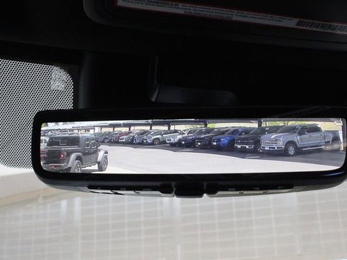 Used 2023 Toyota Tundra Platinum AWD/4WD image 5