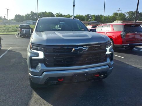 New 2026 Chevrolet Silverado 1500 RST w/ Redline Edition AWD/4WD image 2