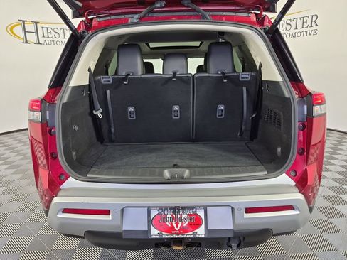 Used 2022 Nissan Pathfinder Platinum AWD/4WD image 35