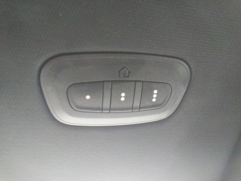 Used 2021 RAM 1500 Limited w/ Body Color Bumper Group image 24