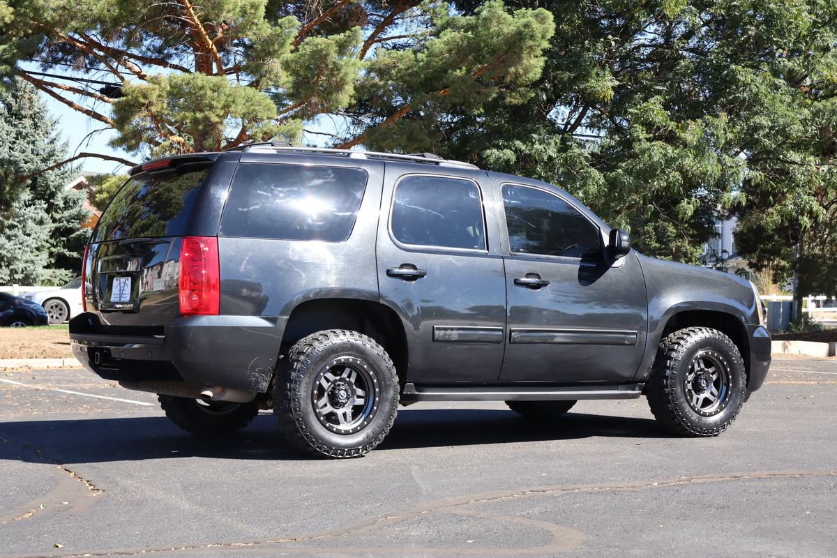 Used 2011 GMC Yukon SLT w/ SLT-2 Equipment Package AWD/4WD image 5