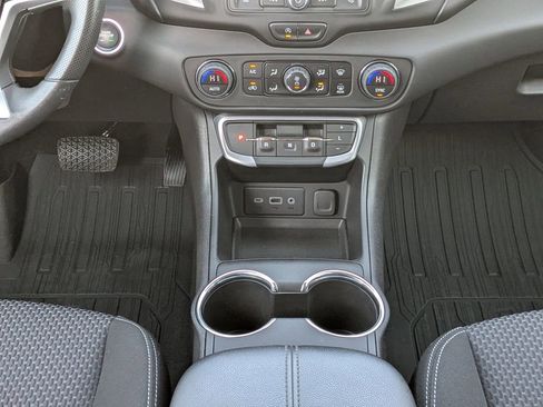 Used 2023 GMC Terrain SLE w/ Driver Convenience Package image 19