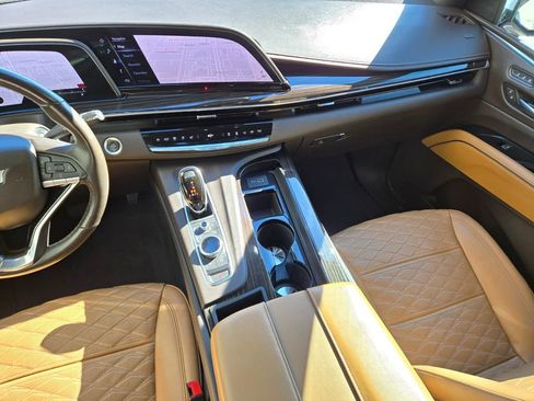 Used 2021 Cadillac Escalade ESV Sport w/ Driver Assist Tech Package image 18