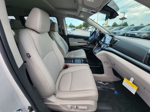 New 2026 Honda Odyssey EX-L image 5