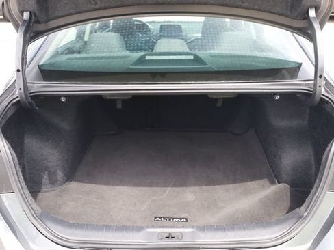 Used 2025 Nissan Altima 2.5 SV FWD image 28