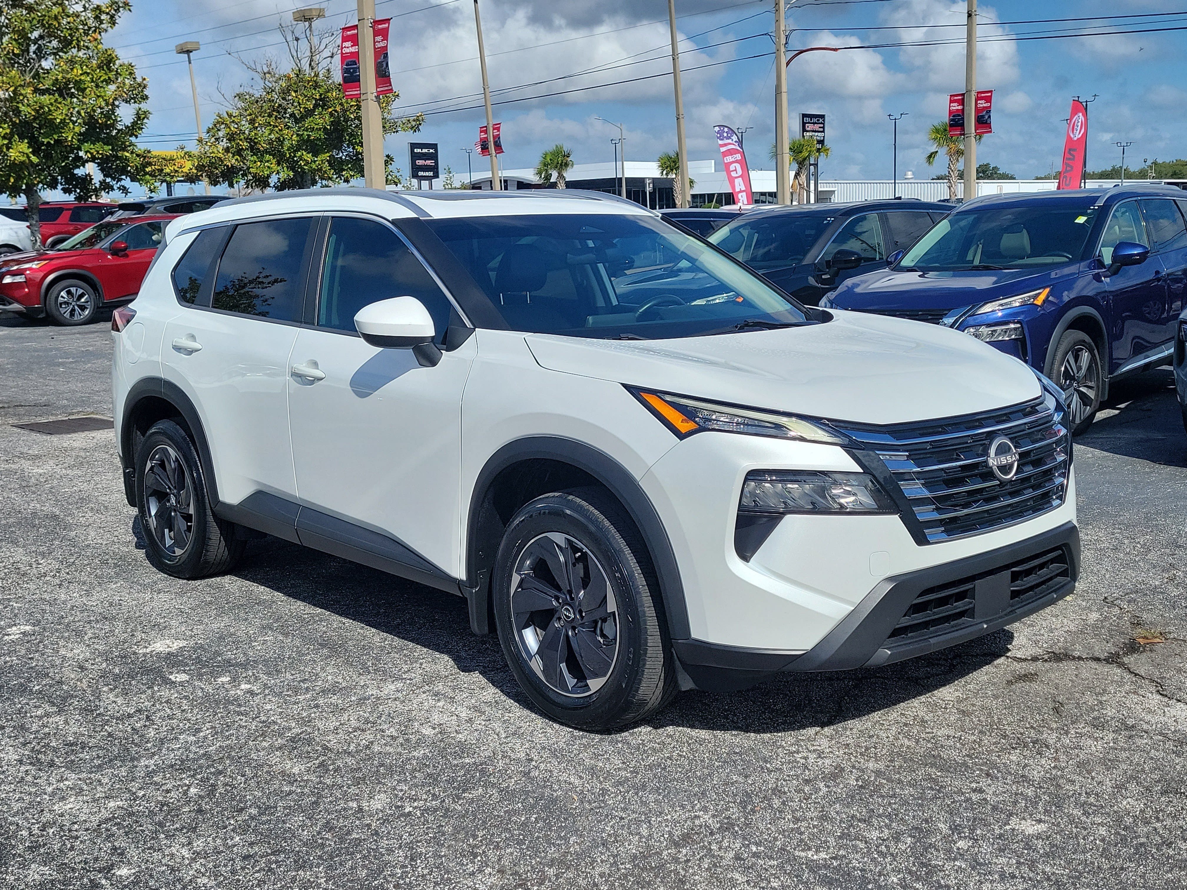 Certified 2024 Nissan Rogue SV w/ SV Premium Package FWD image 3
