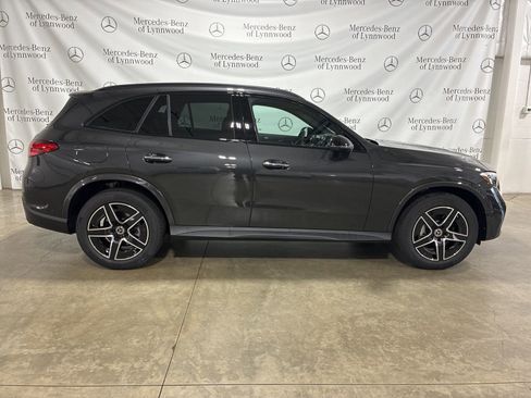 New 2026 Mercedes-Benz GLC 300 4MATIC image 3