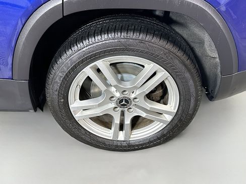 Certified 2021 Mercedes-Benz GLB 250 4MATIC image 32