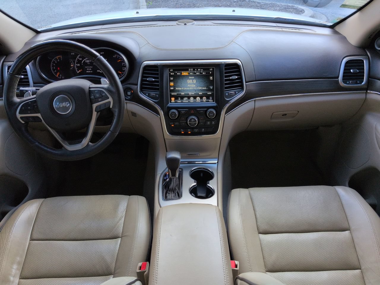 Used 2017 Jeep Grand Cherokee Overland AWD/4WD image 15