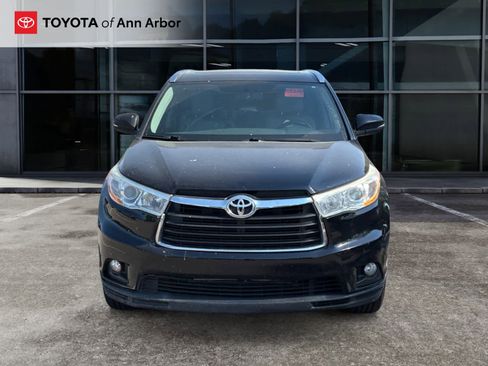 Used 2014 Toyota Highlander XLE AWD/4WD image 6