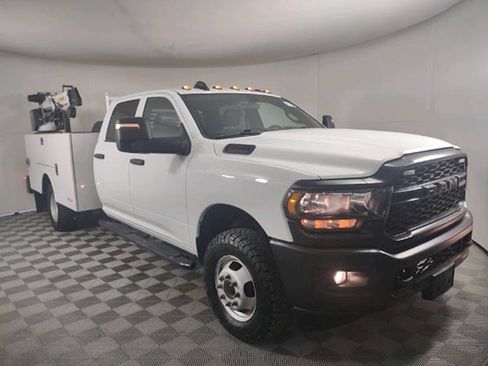 Used 2024 RAM 3500 Tradesman AWD/4WD image 1