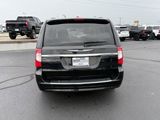 Used 2014 Chrysler Town & Country Touring image 4