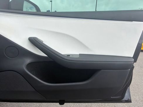 Used 2024 Tesla Model 3 Performance AWD/4WD image 11