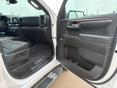 Used 2024 GMC Sierra 1500 SLT w/ SLT Premium Plus Package image 50