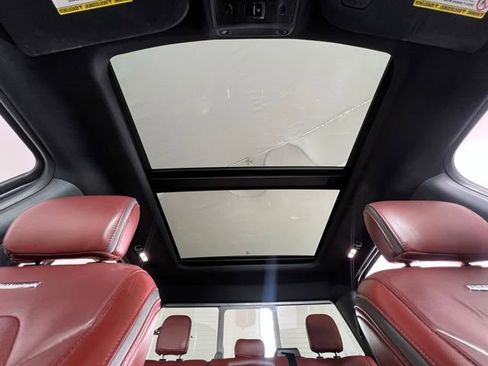 Used 2022 Ford F350 Platinum w/ FX4 Off-Road Package image 25