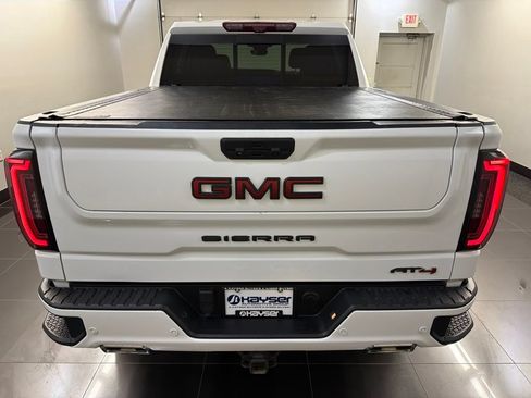 Used 2023 GMC Sierra 1500 AT4 w/ AT4 Premium Package AWD/4WD image 5