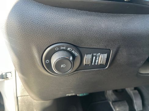 Used 2022 Jeep Compass Trailhawk w/ Sun and Sound Group image 16