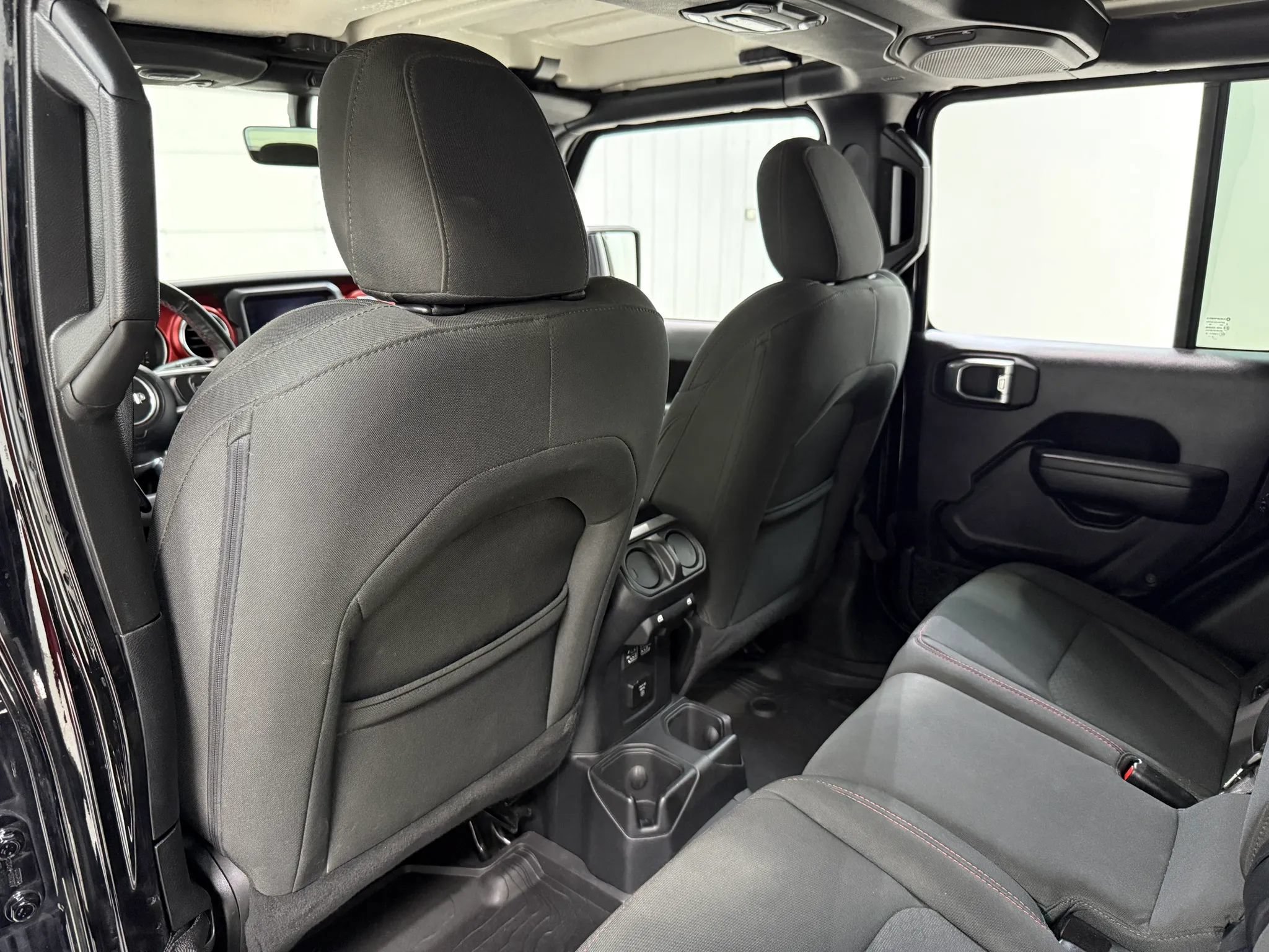 Used 2023 Jeep Gladiator Rubicon w/ Cold Weather Group AWD/4WD image 16