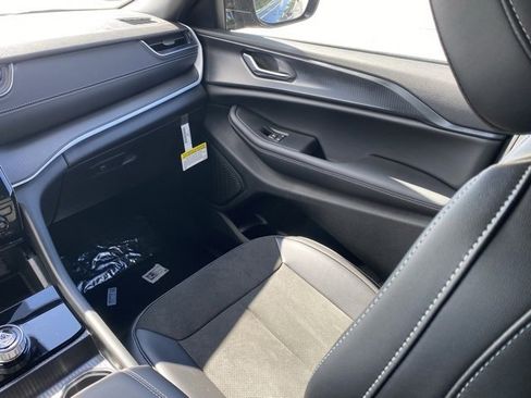 New 2025 Jeep Grand Cherokee Altitude w/ Trailer Tow Package image 54