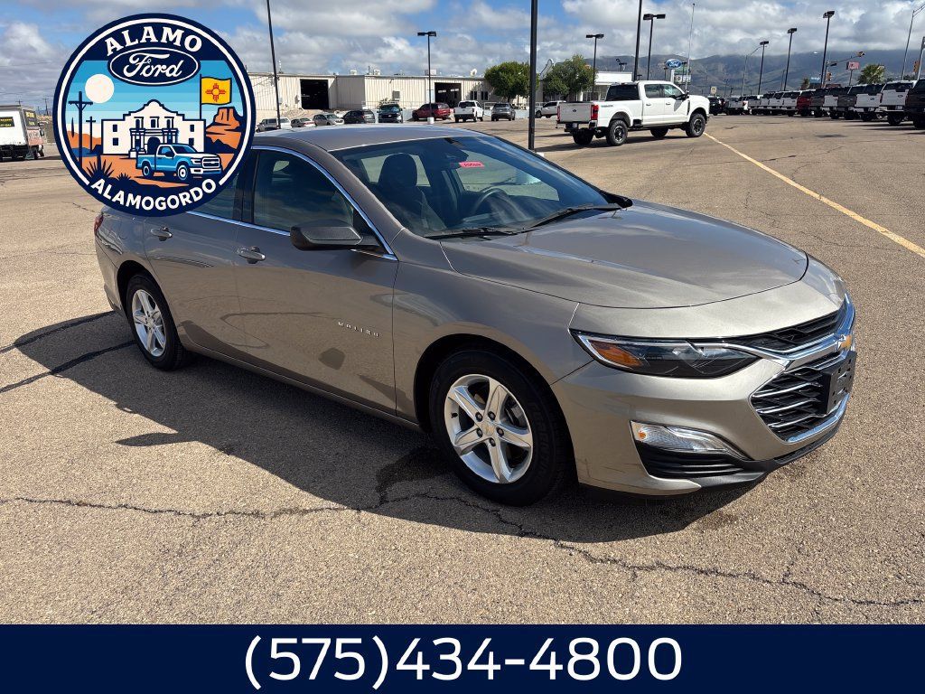 Used 2024 Chevrolet Malibu LS FWD image 14