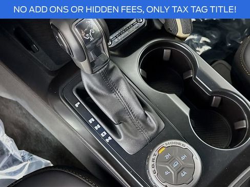 New 2025 Ford Bronco Badlands image 16