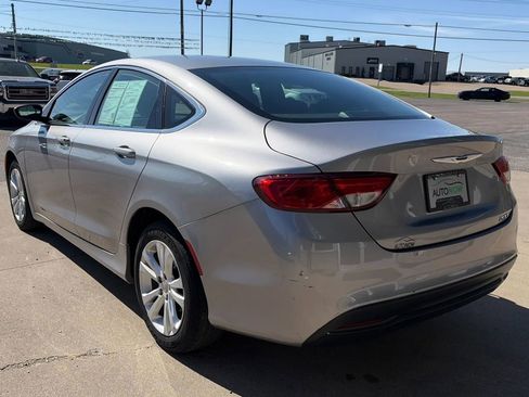 Used 2016 Chrysler 200 LX image 5