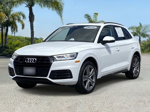 Used 2019 Audi Q5 2.0T Premium Plus w/ Premium Plus Package AWD/4WD image 1