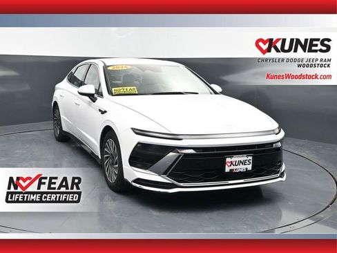 Used 2025 Hyundai Sonata SEL image 1