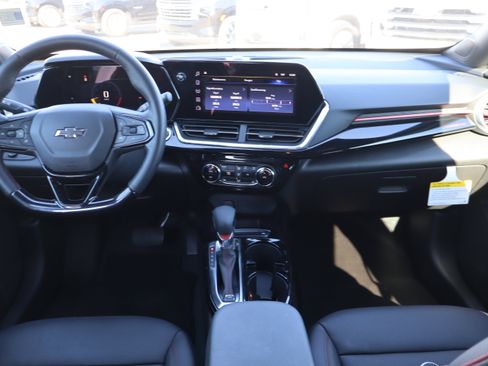 Certified 2024 Chevrolet Trax RS w/ Driver Confidence Package image 14