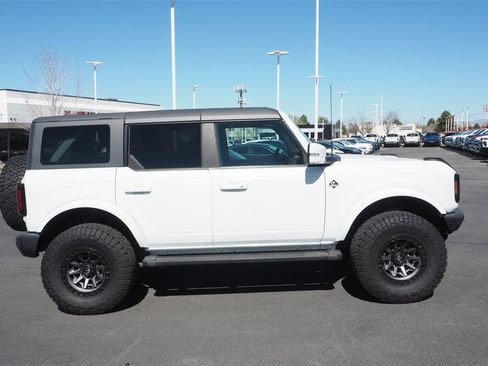 Used 2023 Ford Bronco Outer Banks image 7