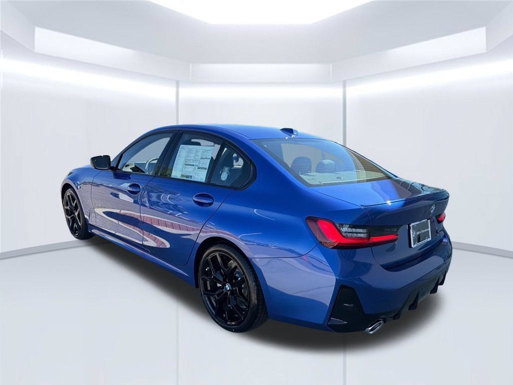 New 2026 BMW 330i Sedan w/ M Sport Package RWD image 4