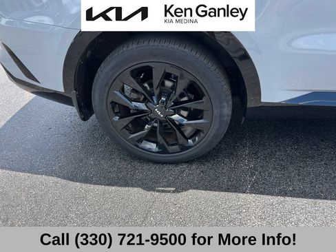 Certified 2023 Kia Sorento SX FWD image 23