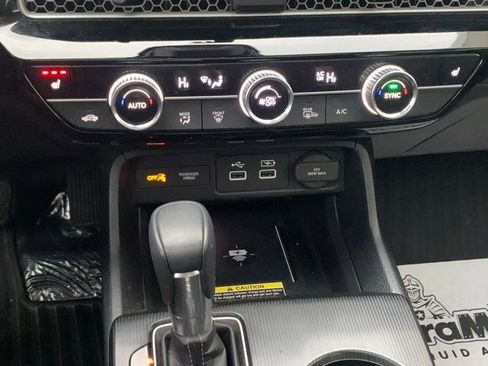 Used 2024 Honda Civic Touring image 17