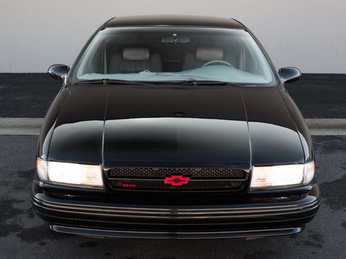 Used 1996 Chevrolet Impala SS image 4