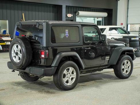 Used 2020 Jeep Wrangler Sport AWD/4WD image 5