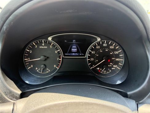 Used 2016 Nissan Altima 2.5 SL w/ 2.5 Technology Package FWD image 16