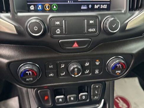 Used 2019 GMC Terrain Denali w/ Driver Alert Package II AWD/4WD image 13