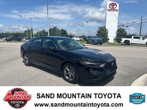 Used 2023 Honda Accord EX-L image 1
