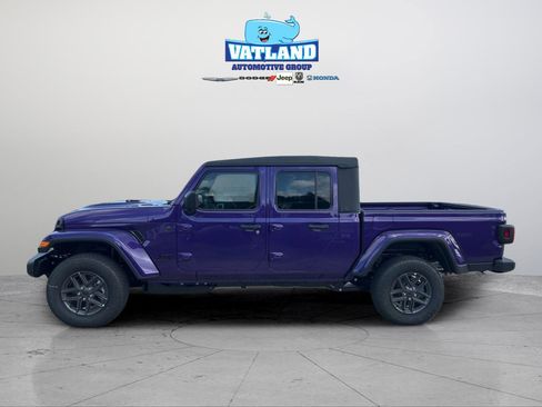 New 2026 Jeep Gladiator Sport image 2