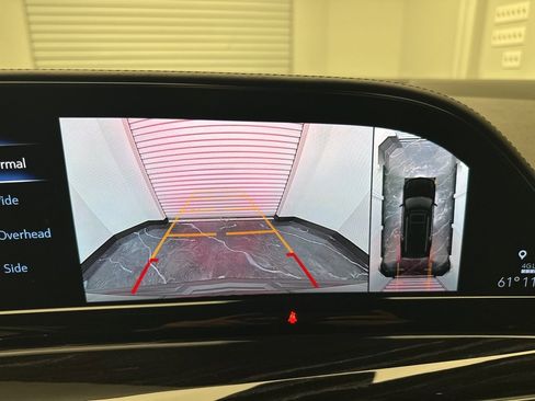 Used 2021 Cadillac Escalade Sport w/ LPO, Illumination Package image 26