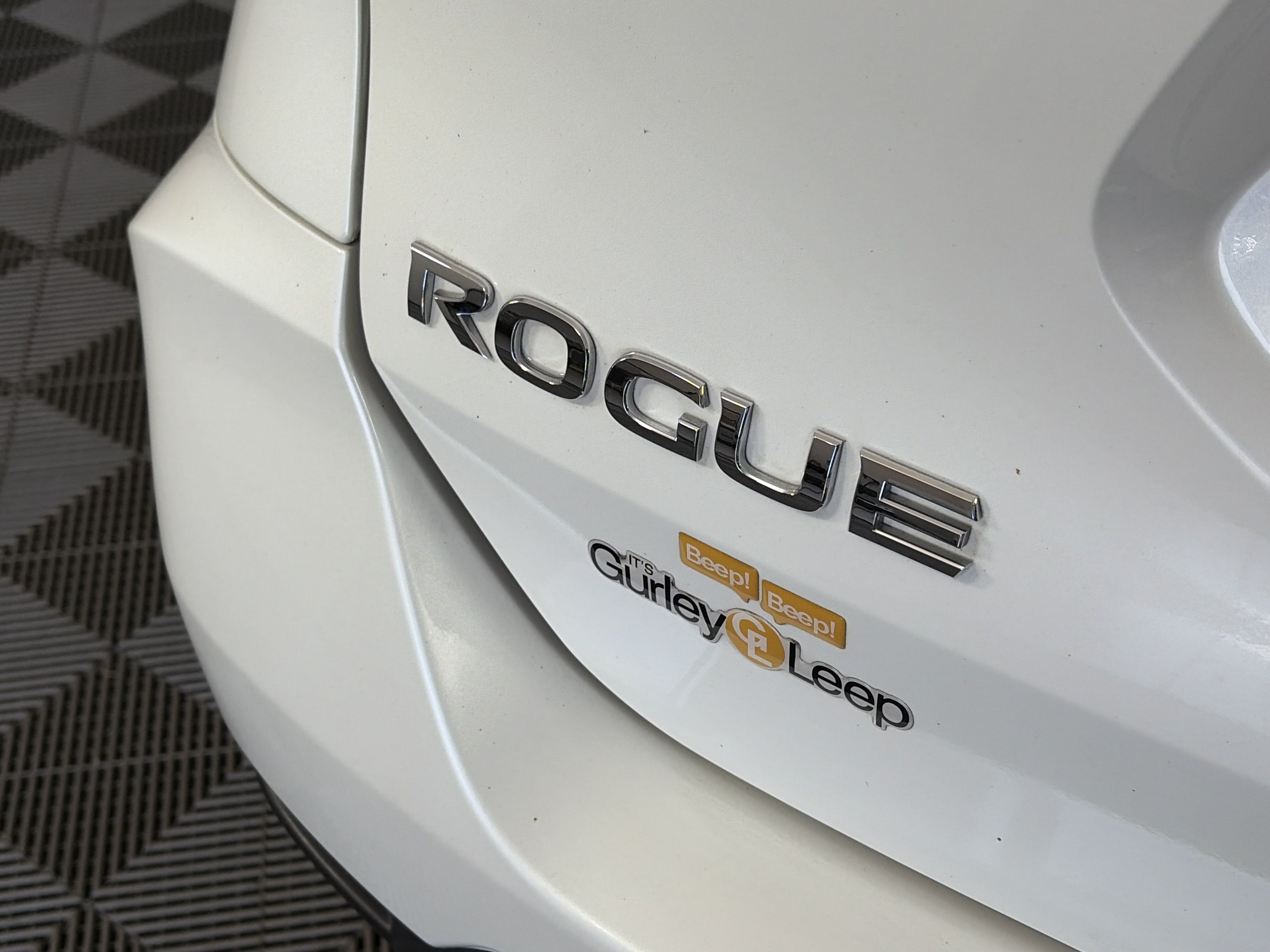 Used 2019 Nissan Rogue SV FWD image 15