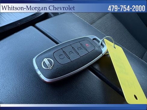 Used 2023 Nissan Rogue SV FWD image 20