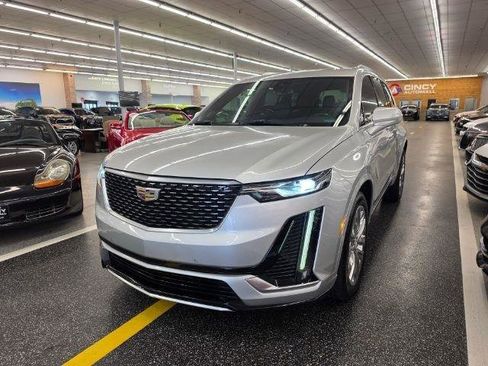 Used 2020 Cadillac XT6 Premium Luxury AWD/4WD image 1