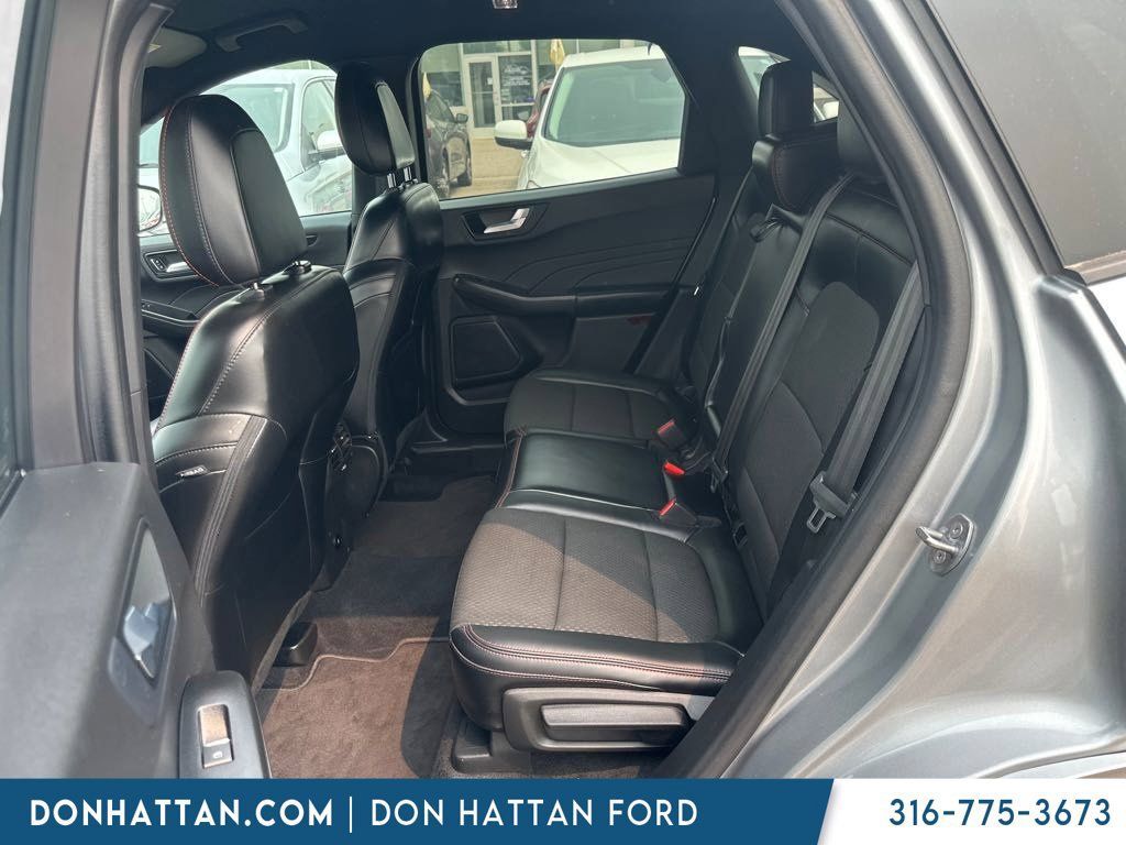 Used 2023 Ford Escape ST-Line Elite AWD/4WD image 4