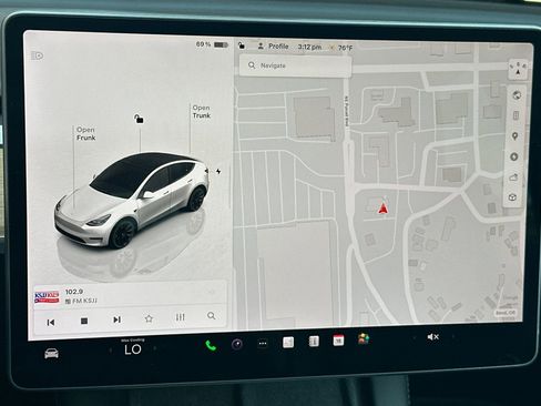 Used 2023 Tesla Model Y Long Range image 26