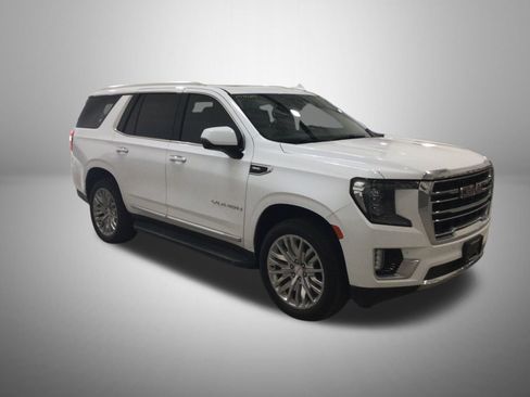 Used 2024 GMC Yukon SLT w/ SLT Luxury Package AWD/4WD image 2