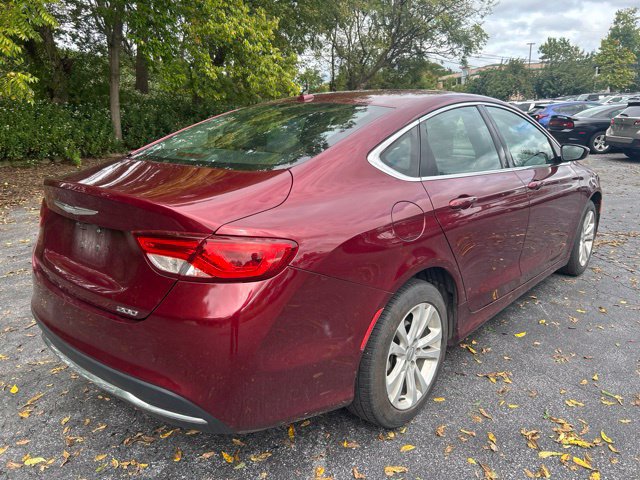 Used 2015 Chrysler 200 Limited w/ Convenience Group FWD image 3