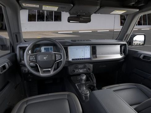 New 2025 Ford Bronco Outer Banks w/ Sasquatch Package AWD/4WD image 9