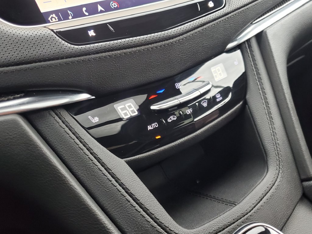 Used 2024 Cadillac XT5 Sportv w/ LPO, Floor Liner Package AWD/4WD image 29