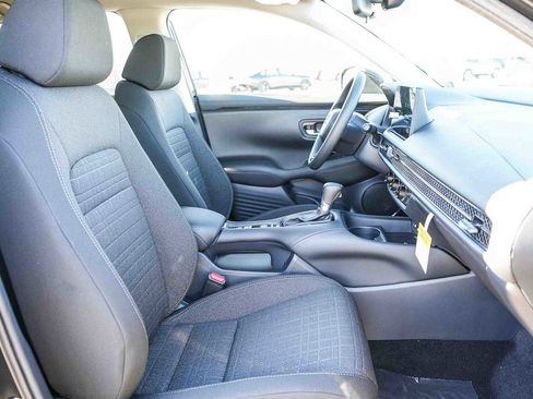 New 2026 Honda HR-V LX image 18